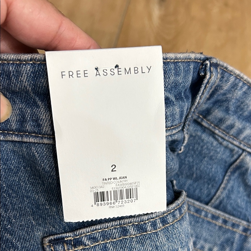 NWT - FREE ASSEMBLY Wide Leg  Jeans - Picture 6 of 15